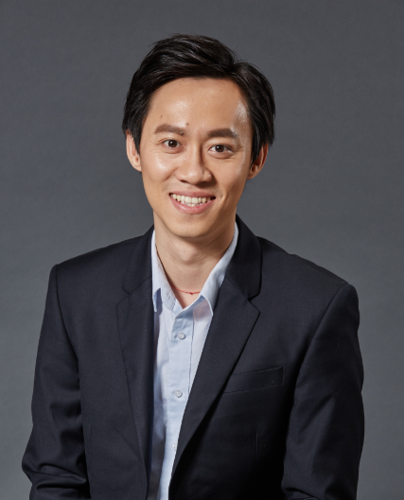 北京青云科技股份 林源 青云科技副总裁正在参加卓越人物评选